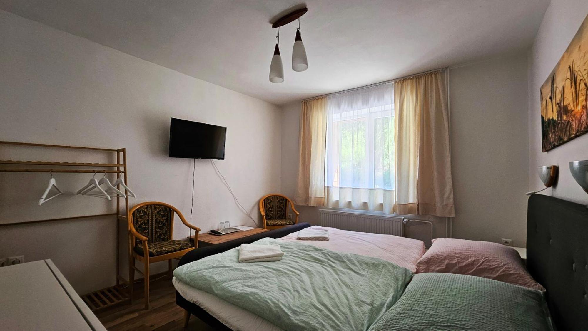 Penzion Toliar Hotel Stará Lesná Buitenkant foto