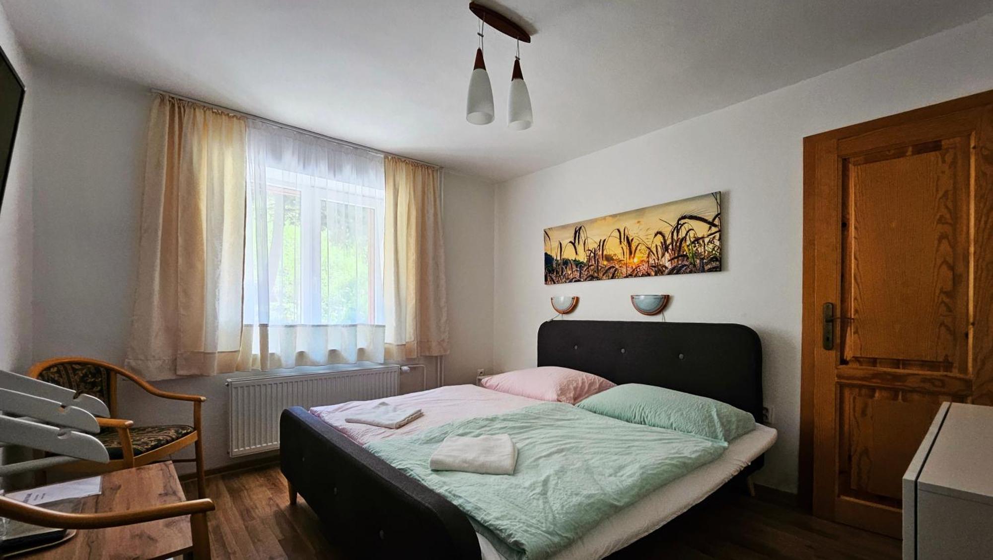 Penzion Toliar Hotel Stará Lesná Buitenkant foto